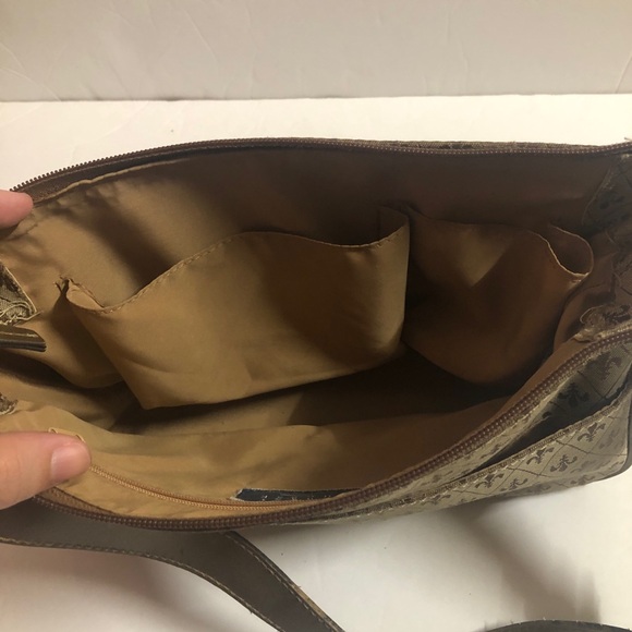 Crazy Horse A Liz Claiborne Company Small Brown Shoulder Purse - Picture 7 of 9